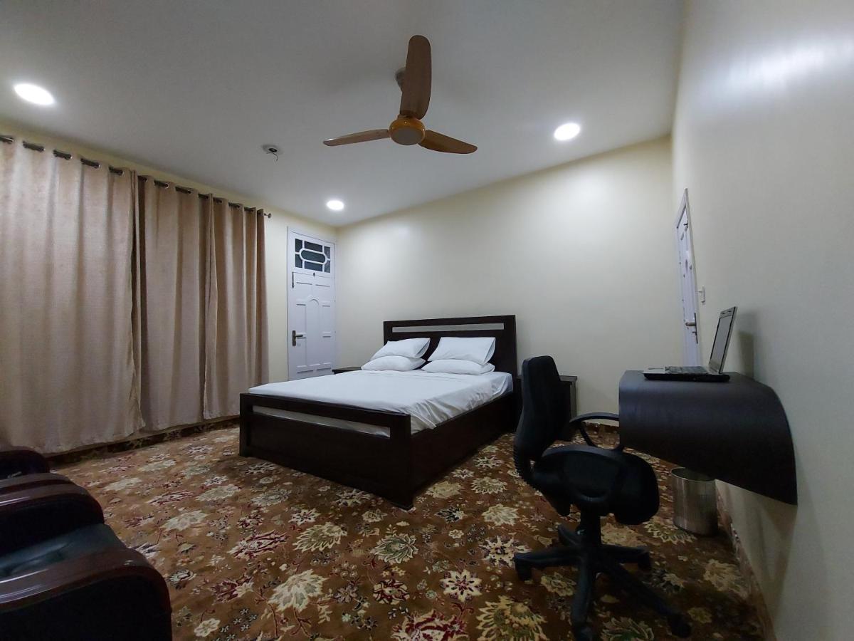 Starlit Hotel - Gilgit Exterior photo